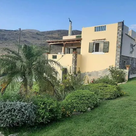 With Garden Semesterbostad Karystos (Evia)